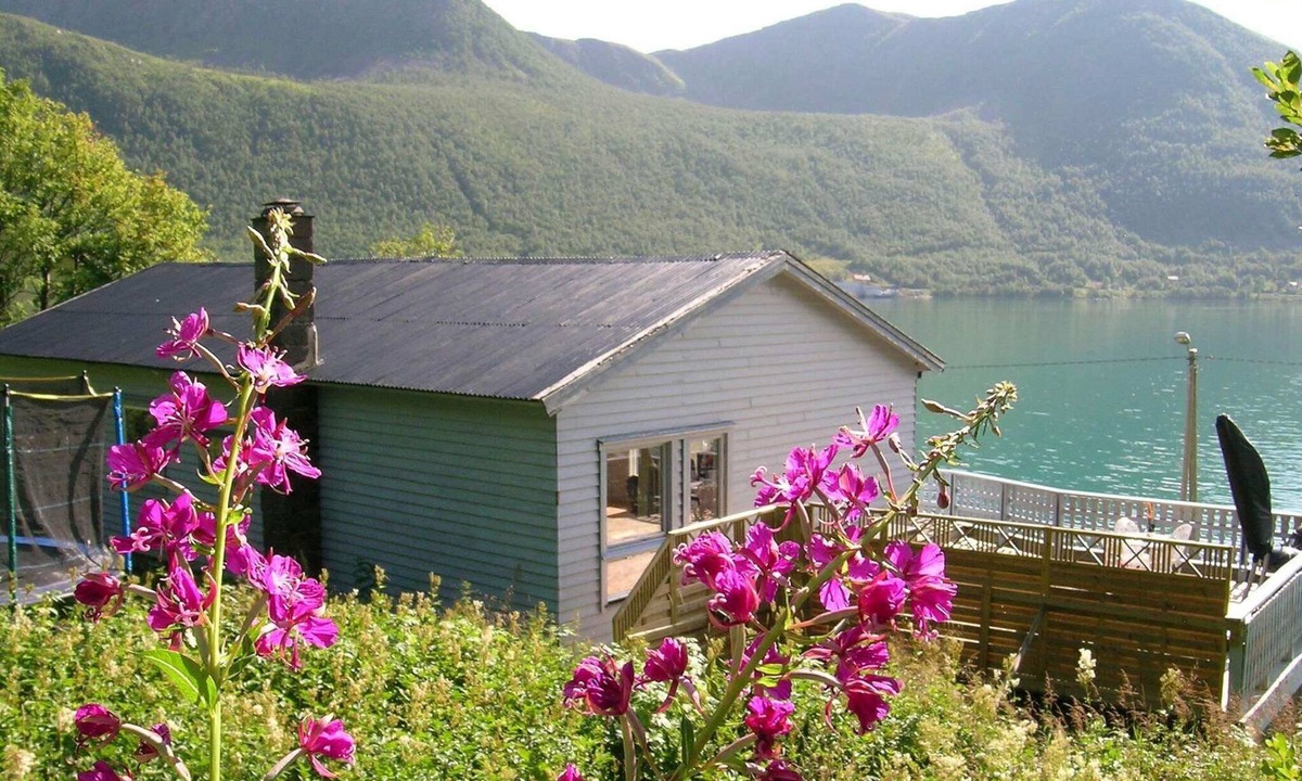 Person Holiday Kaldfarnes | Sifjord