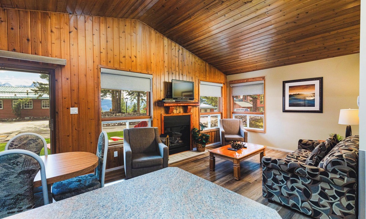Mountain Chalet | Jasper East