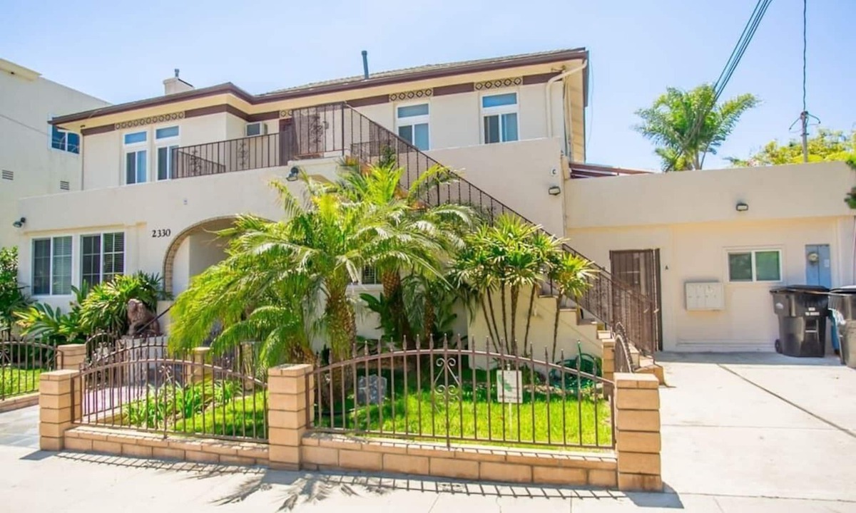 Firsix San Diego | Bankers Hill