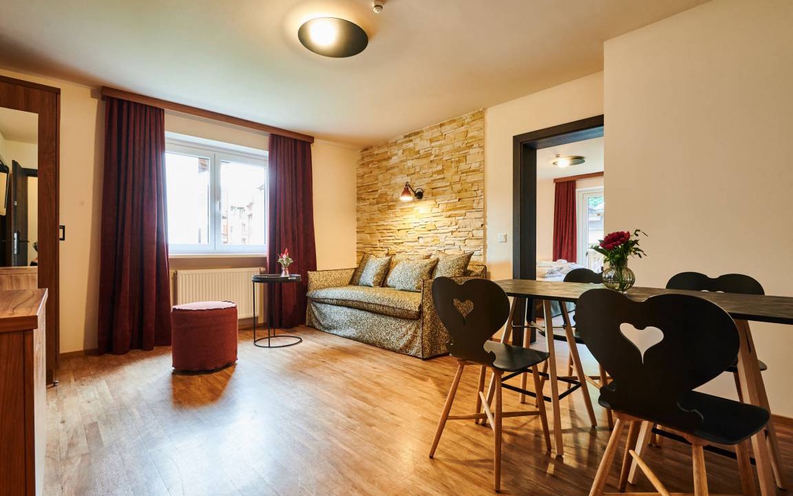 Evi Boutique Car Station | Kaprun
