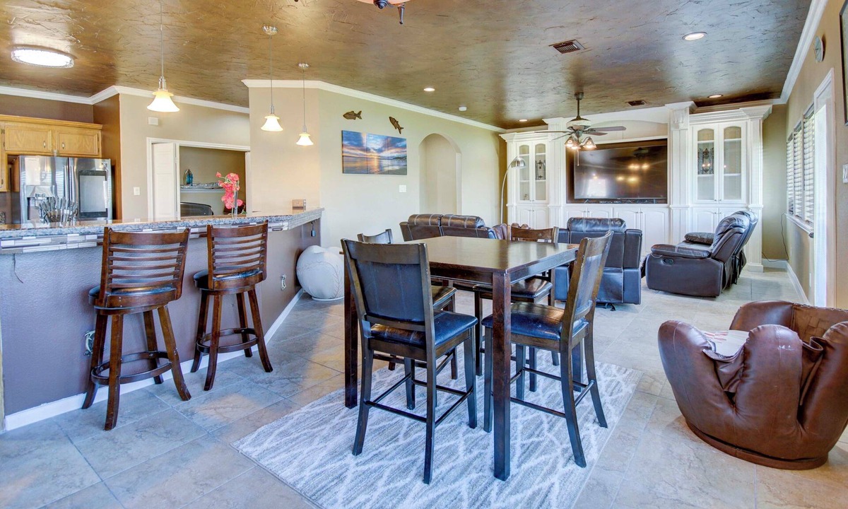 Seascape | Dickinson