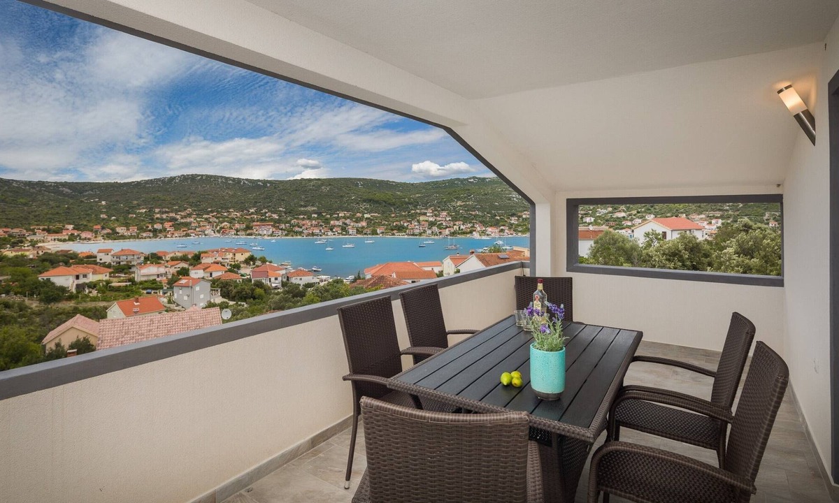 Apt Terrace Min Beach | Vinisce