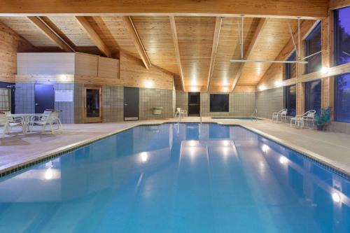 Americinn | White Bear Lake