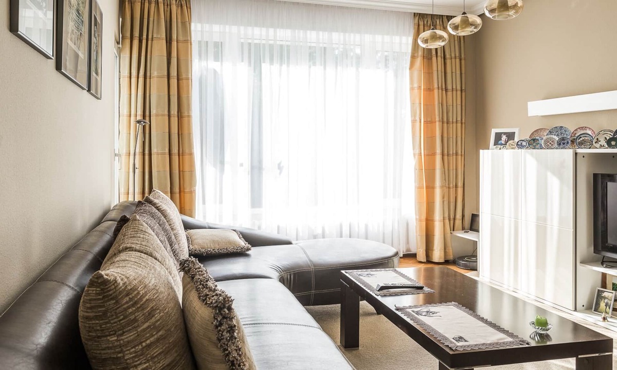 Cosy | Mladost