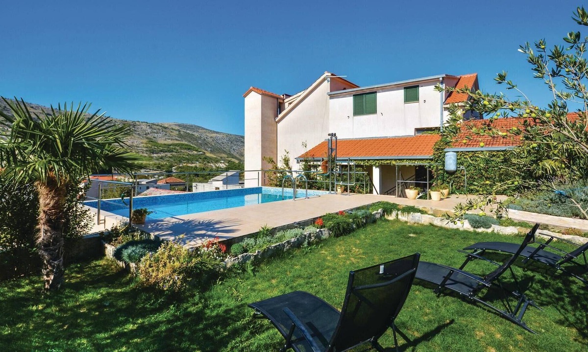 Accommodation | Srinjine