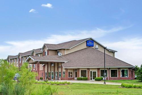 Baymont | Acton