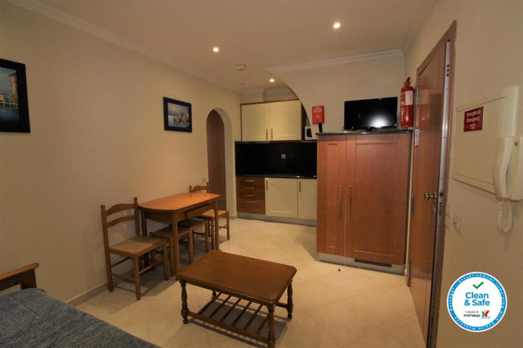 Beach Waves | Calicos