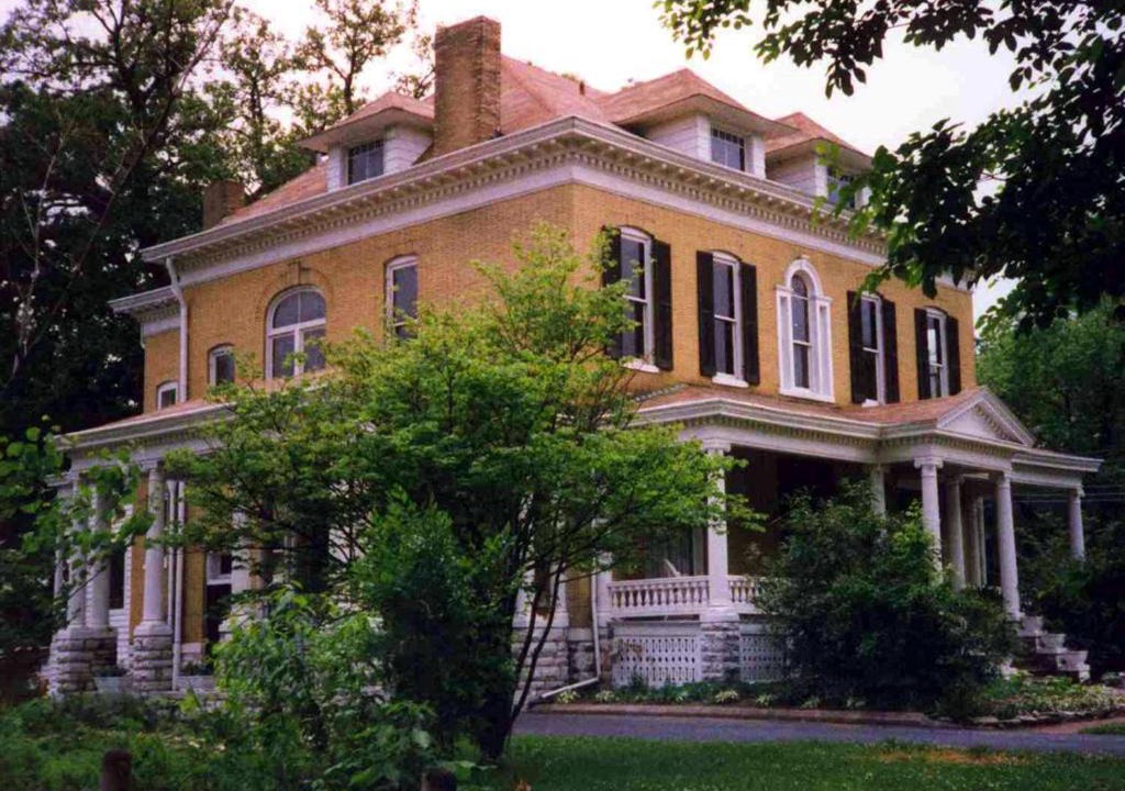 Inn | Alton