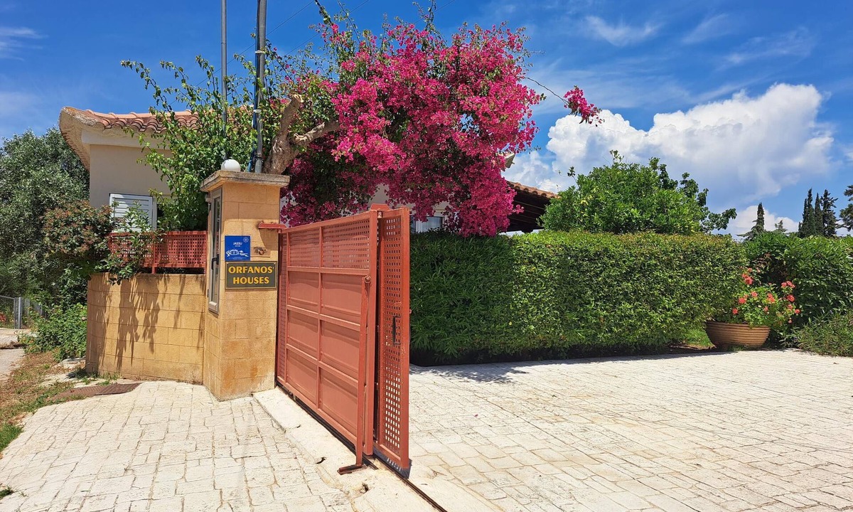 Orfanos Aghia Triada | Pylos-Nestoras