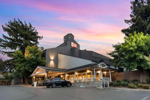 Inn At The Vines | Napa