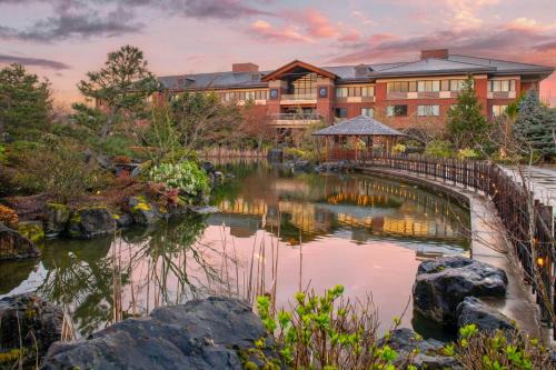 Boulder Falls Inn | Lebanon