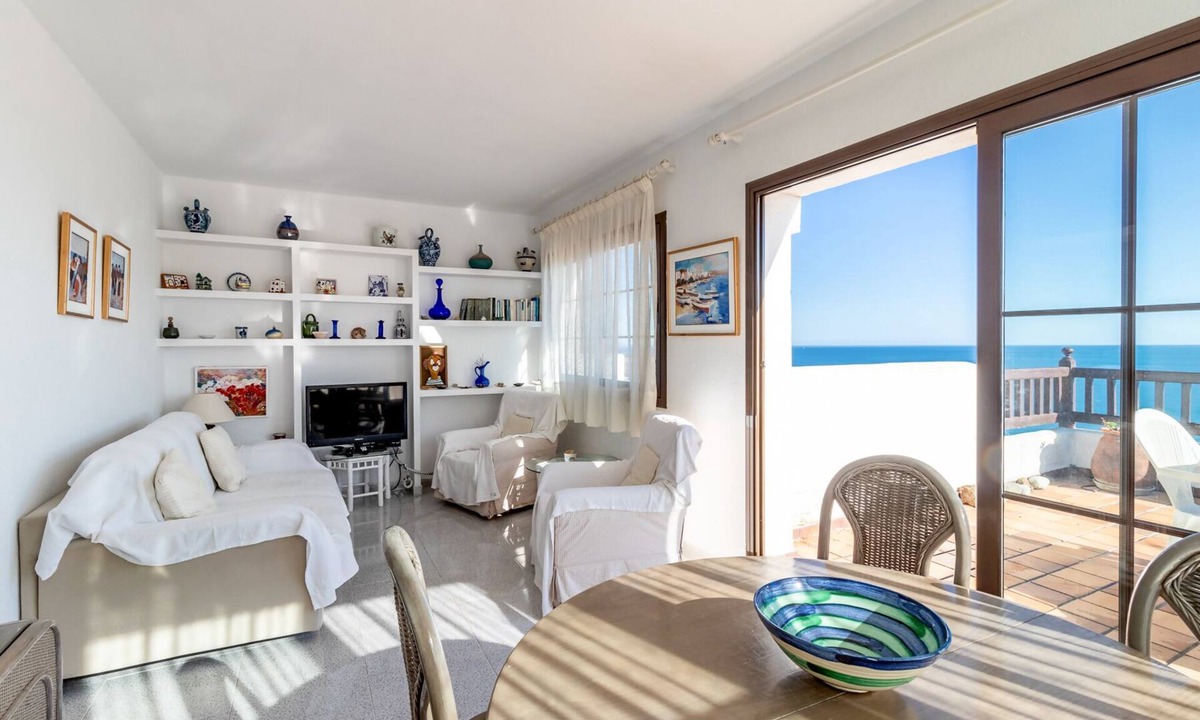 Cau Del Llop Llança | Llanca