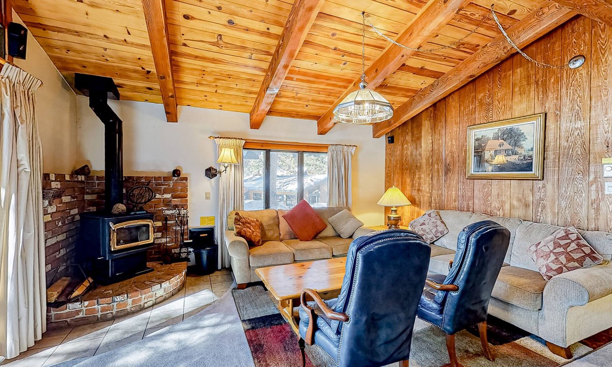 Chateau Sans | Mammoth Lakes
