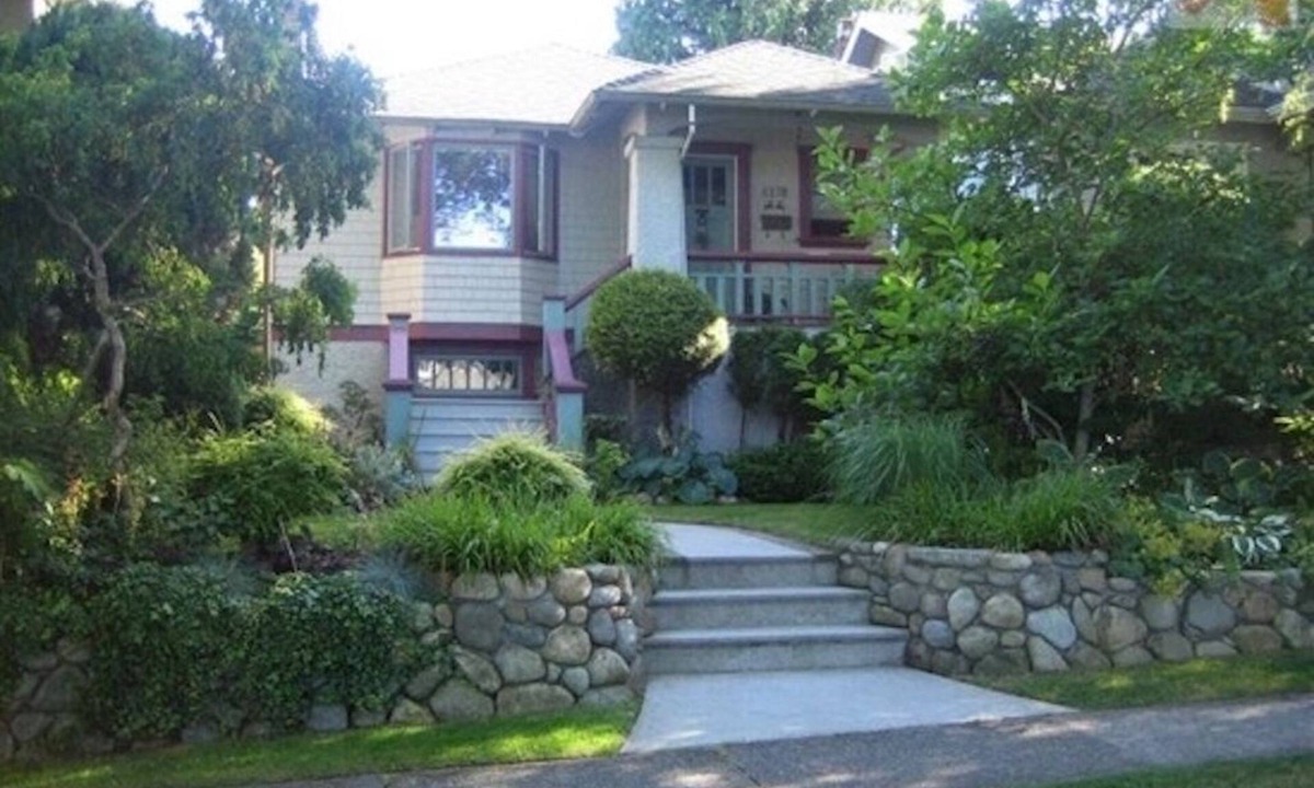 Cozy Bedrooms Ubc | West Point Grey