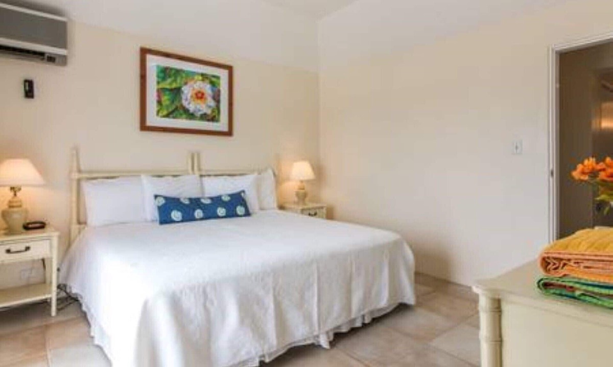 Clairfont Jobson Warwick Long Horseshoe Beach | Warwick