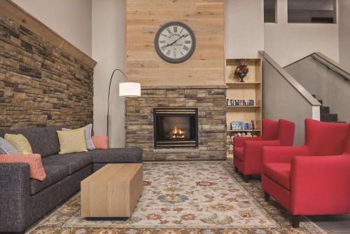 Country Inn | Cottage Grove