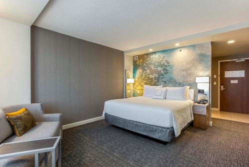 Courtyard | Baie-D'Urfe