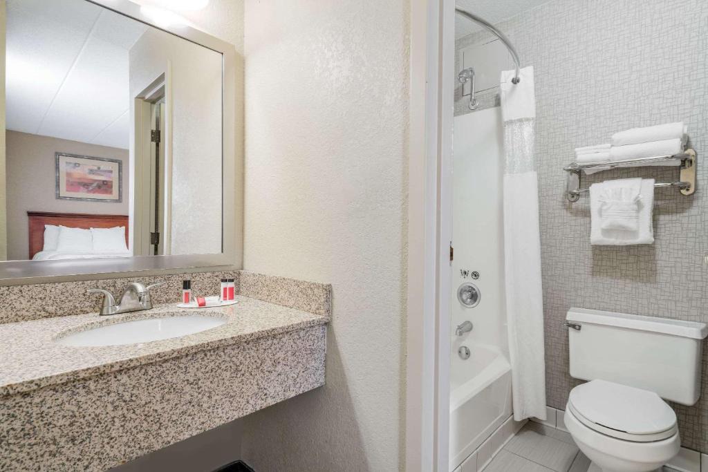 Days Hotel | Prospect Park