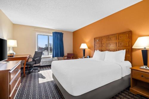 Days Inn | Black River Falls