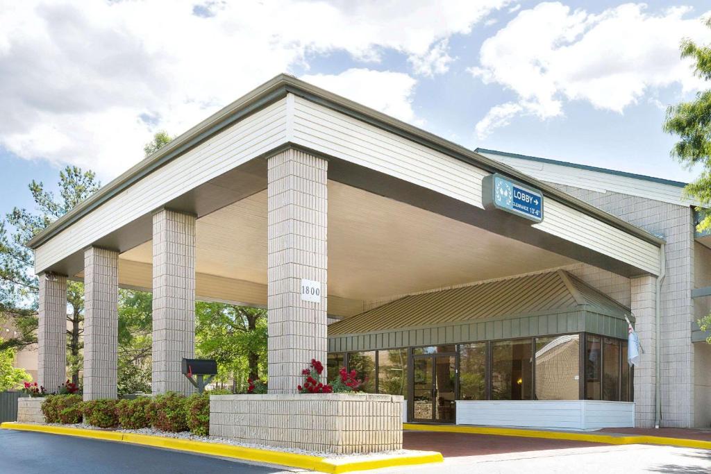 Days Inn | Hoover