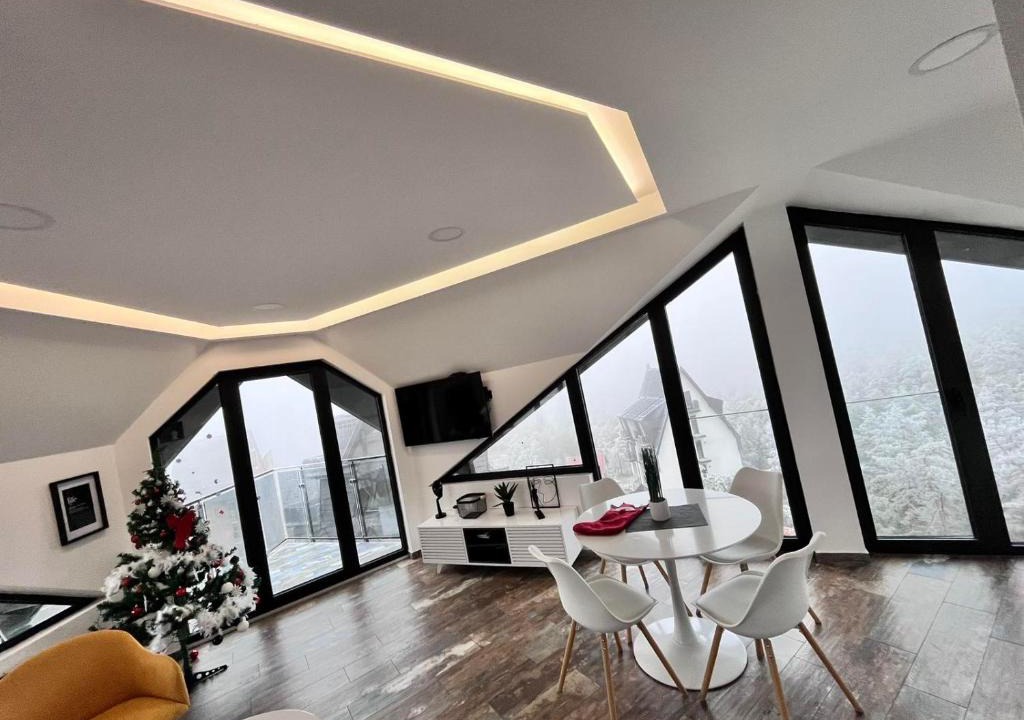 Diamond Divcibare | Divcibare