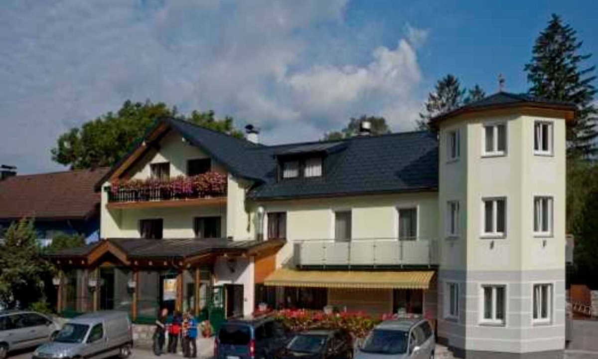 Zur Nixe | Weissenbach am Attersee
