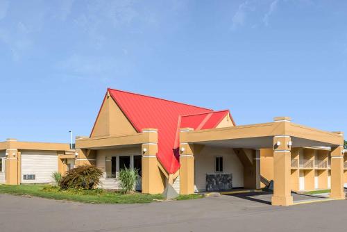 Econo Lodge Inn | Binghamton