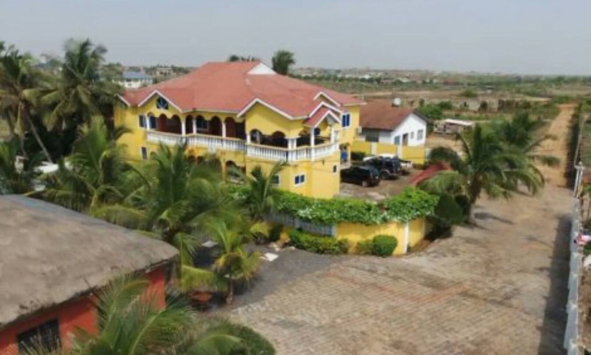 Beachfront Mediterranean Villa Tema | Prampram