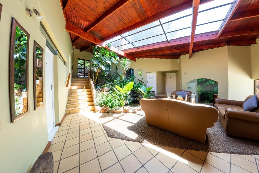 Faraway Lodge B | Westville
