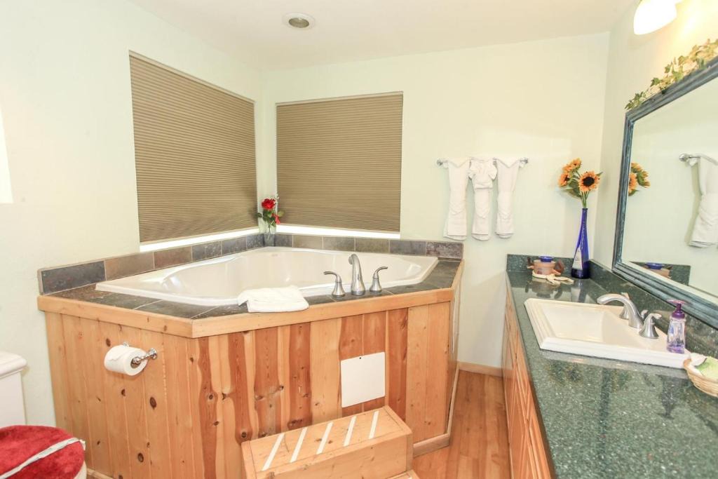 Fawnskin Lakeside | Fawnskin