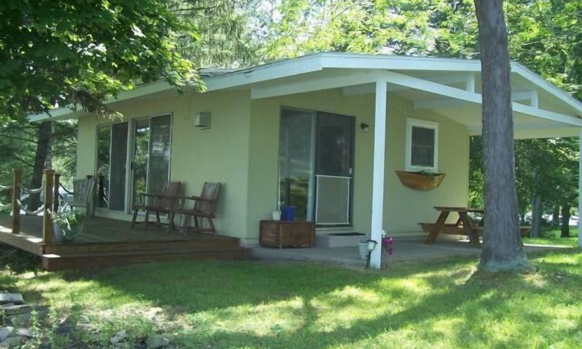 Finger Cottage Cayuga | Cayuga