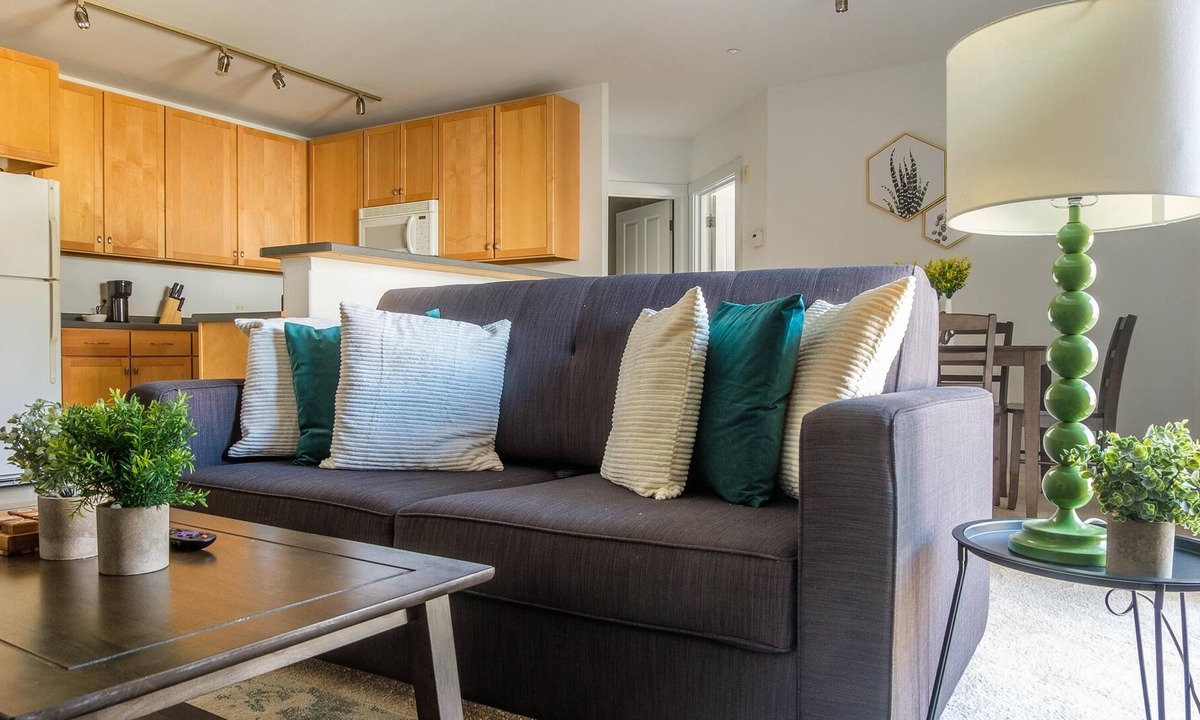 Frontdesk Everything Br | Historic Third Ward