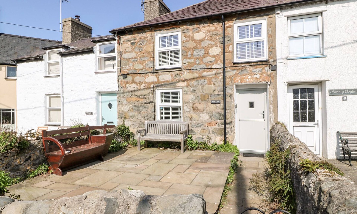 Cae Du Pwllheli | Edern