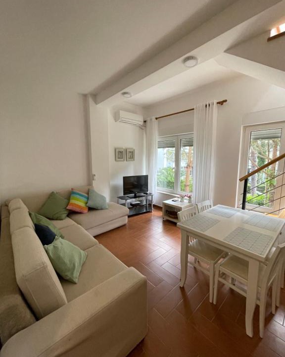 Gjiri Lalzit | Ishem