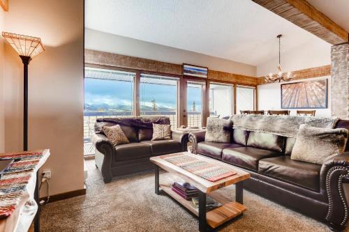 Gold Point | Woodmoor
