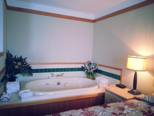 Granite Town Hotel | St George