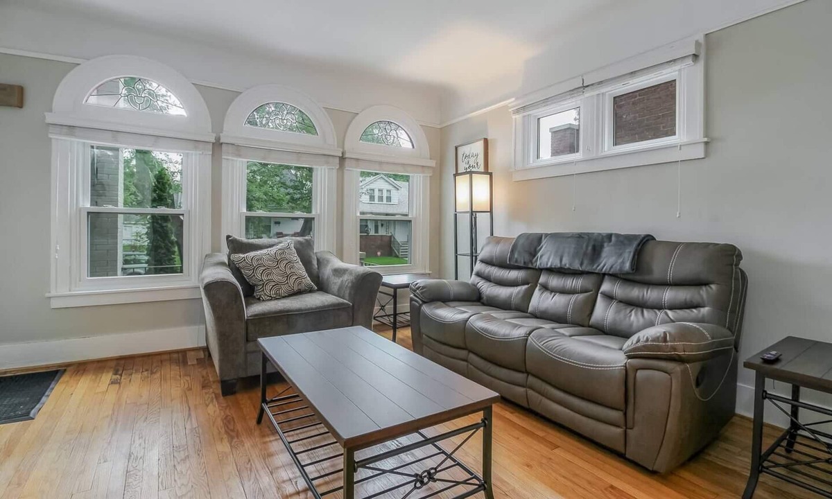 Detroit | Grosse Pointe