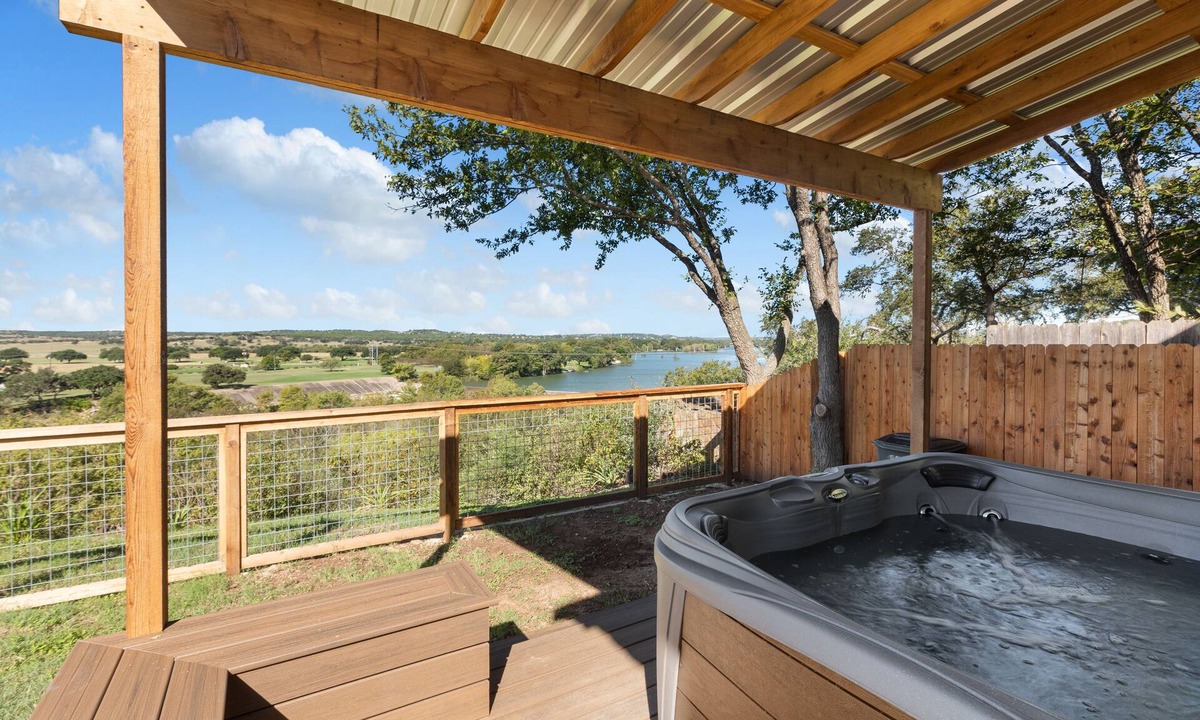 Guadalupe Bluff Farmhouse | Kerrville