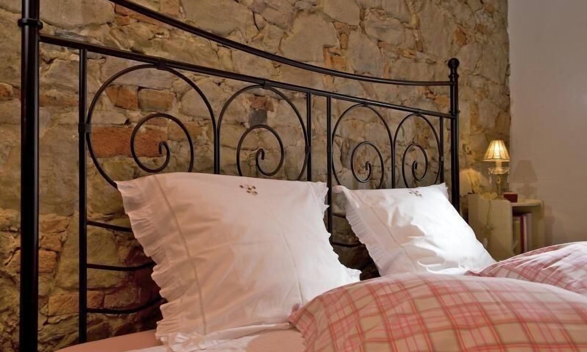 Holiday Montevarchi Persons Farmhouse | Moncioni