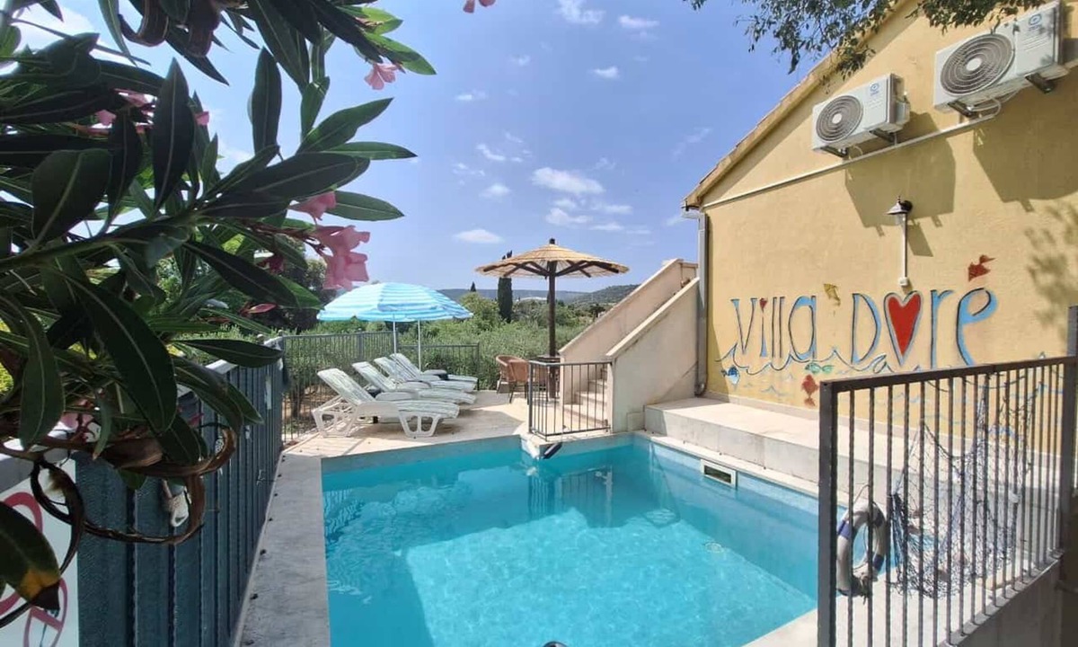 Holiday Niksi Skrip Island Brac Croatia | Skrip
