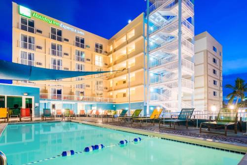 Holiday Inn Express Suites Nassau Ihg Hotel | Downtown Nassau