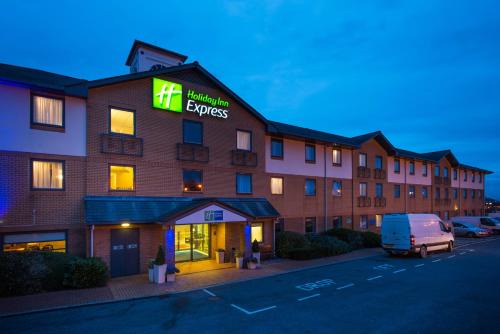 Holiday Inn Express Swansea East Ihg Hotel | Llandarcy
