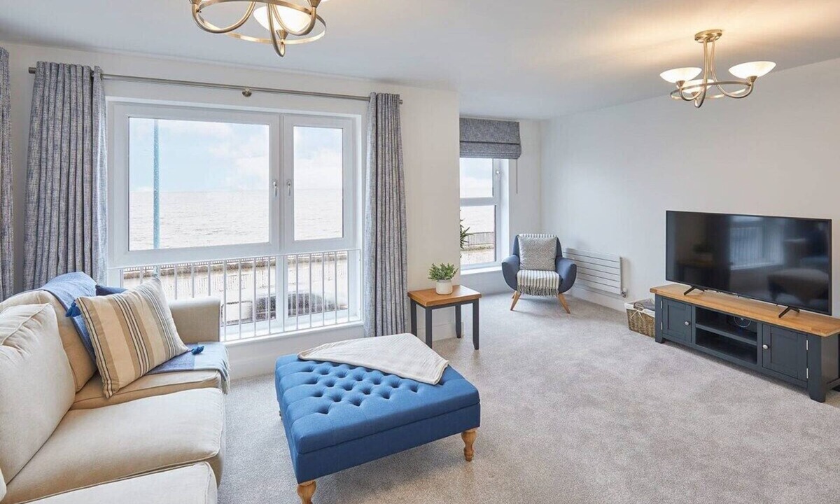 Host Stay Court | Whitley Bay