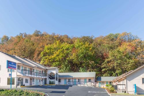 Howard Johnson | Roseburg