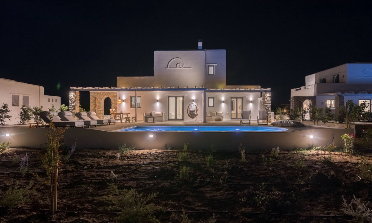 Isalos Villas | Naxos Town