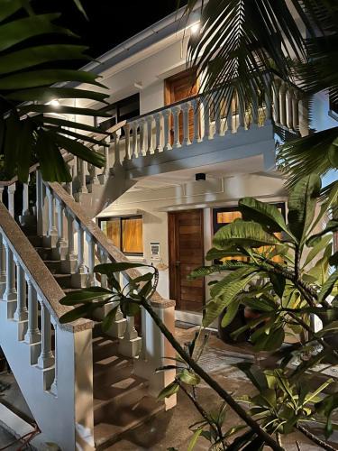 Island Cove | Anse Royale