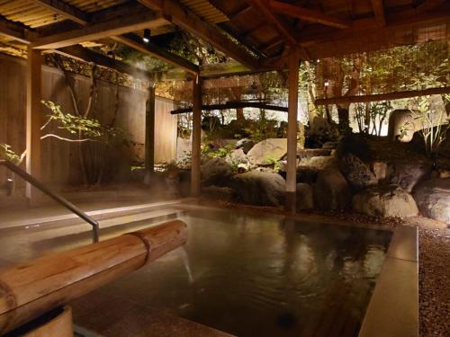 Kasuga Hotel | Noborioji