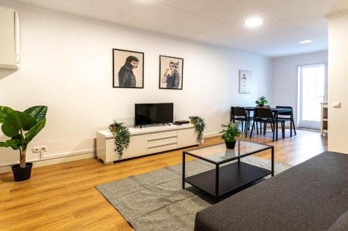 Camp Nou Les Corts Air Conditioning | Sants-Badal