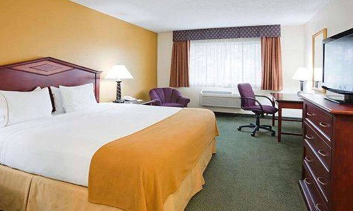 Norwood Inn Eagan | Eagan