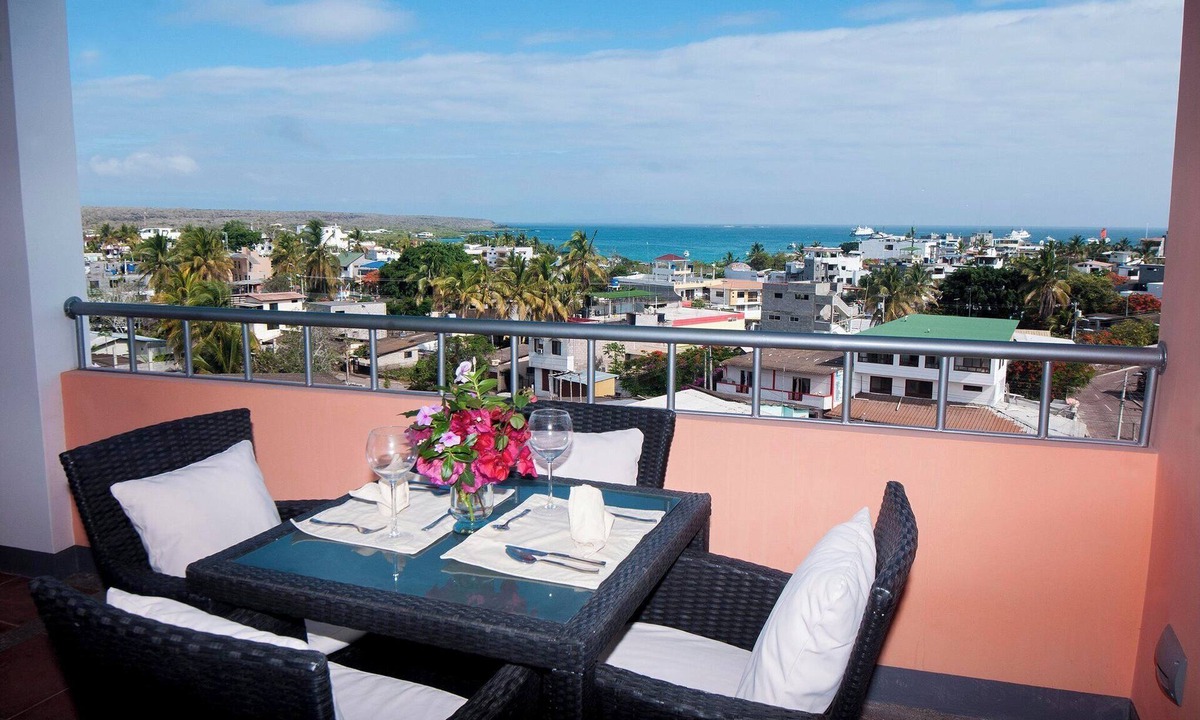 Puerto Ayora Santa Cruz Island | Puerto Ayora